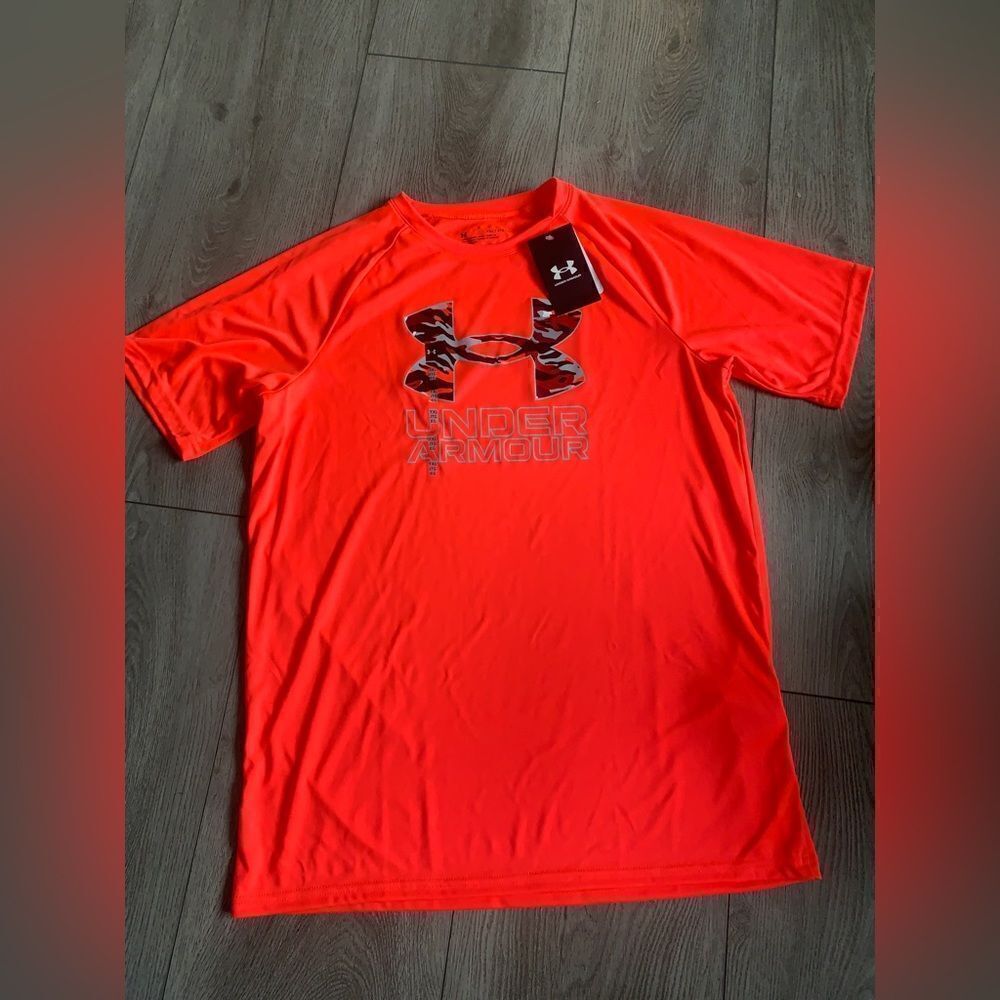 Under Armour boys graphic t shirt